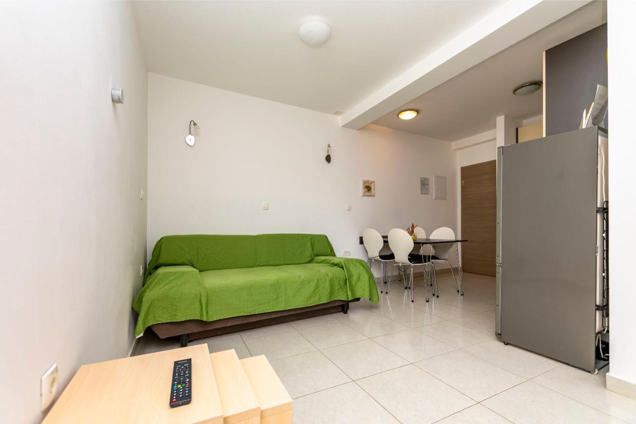 מימיצה Apartments Djani מראה חיצוני תמונה