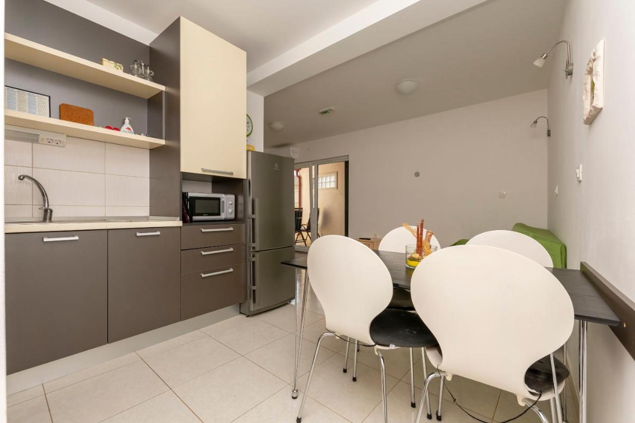 מימיצה Apartments Djani מראה חיצוני תמונה